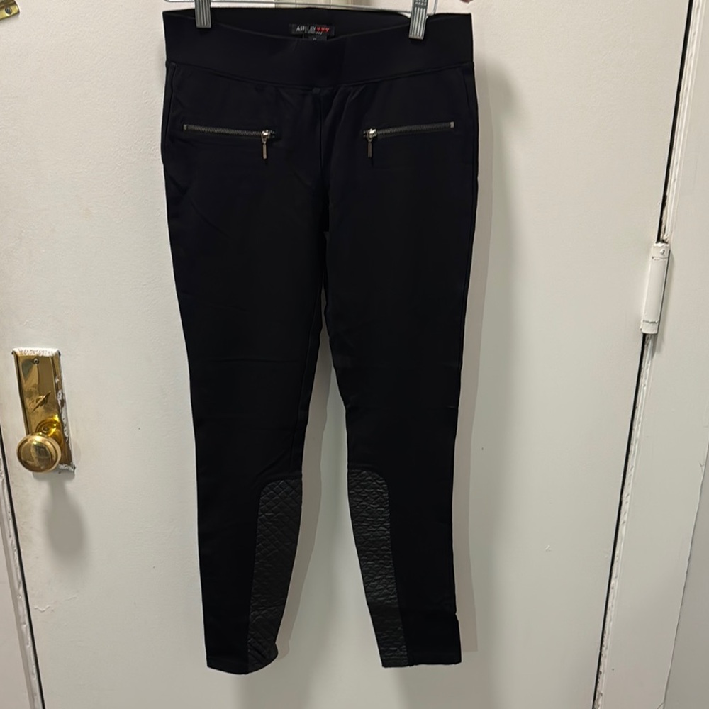 Ashley By 26 International Black Skinny Pants